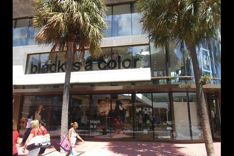 The two-floor Gap on Lincoln Road is an architectural statement. The emphasis is on the curved glass and steel exterior at one corner of the store that leads to an atrium overlooking both storeys.